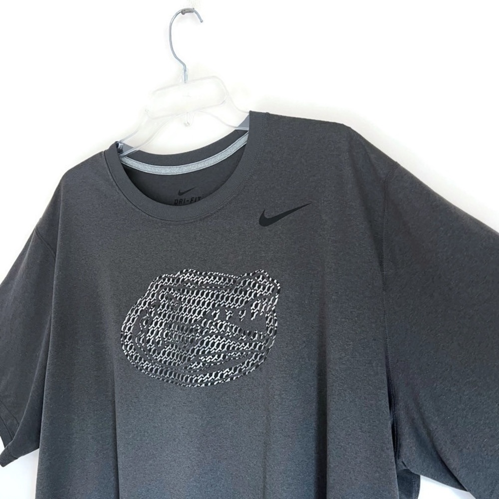Nike UF University Florida Gators Dri Fit Graphic T-Shirt